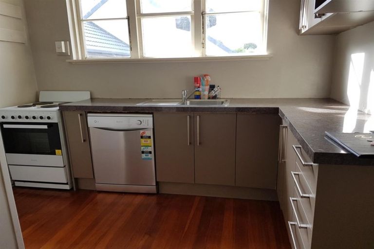 Photo of property in 3 Huia Street, Riccarton, Christchurch, 8041