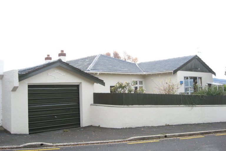 Photo of property in 2 Belgrave Crescent, Kaikorai, Dunedin, 9010