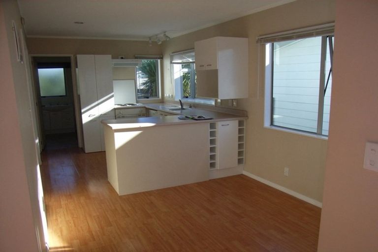 Photo of property in 81 Sunderlands Road, Half Moon Bay, Auckland, 2012