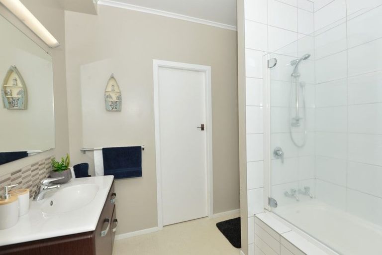 Photo of property in 65 Fourth Avenue, Woodhill, Whangarei, 0110