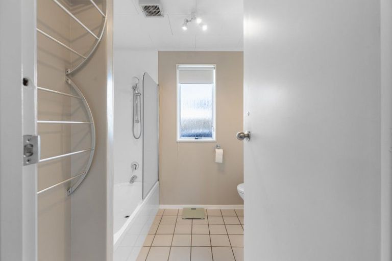 Photo of property in 124b Roberts Line, Kelvin Grove, Palmerston North, 4414