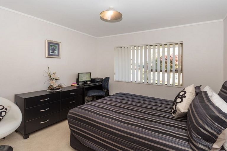Photo of property in 4a Sunshine Place, Papakura, 2110