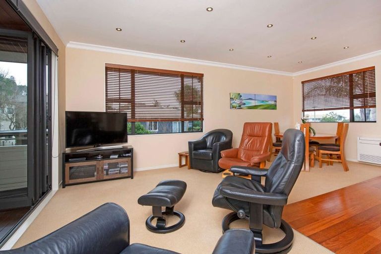 Photo of property in 137a Bucklands Beach Road, Bucklands Beach, Auckland, 2012