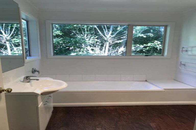 Photo of property in 19 Cecil Road, Tawa, Wellington, 5028