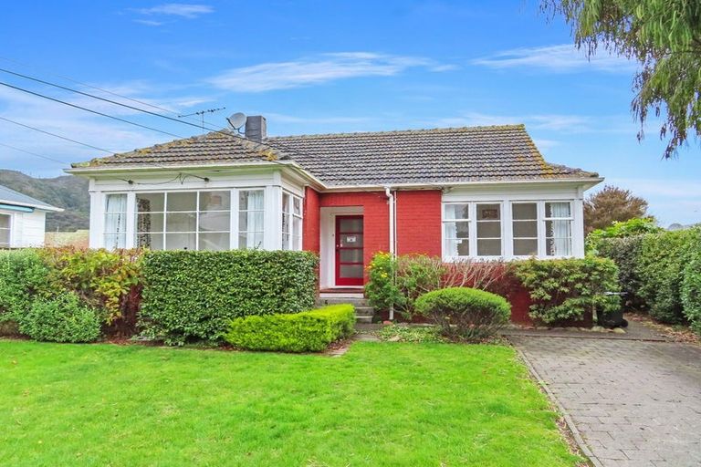 Photo of property in 3 Bryant Grove, Taita, Lower Hutt, 5011