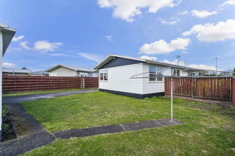 Photo of property in 5 Katherine Place, Melville, Hamilton, 3206