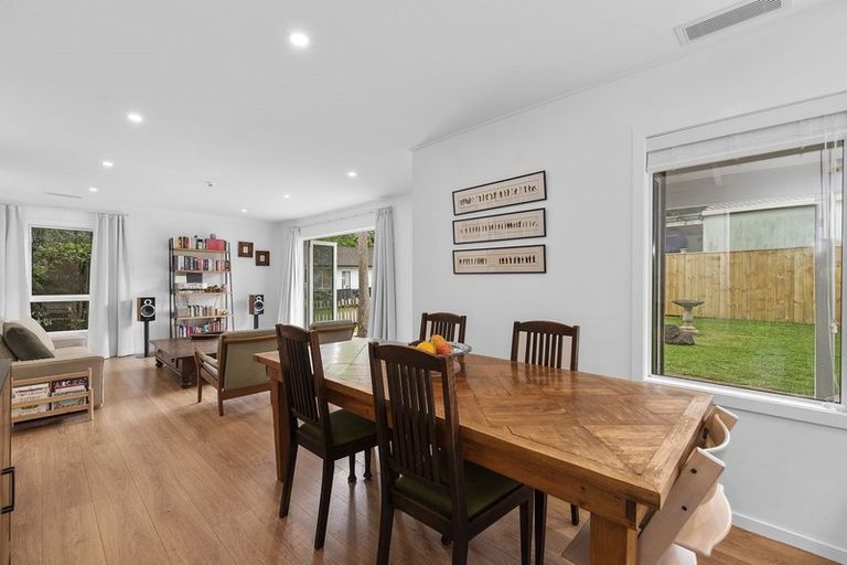 Photo of property in 4/203 Lake Road, Belmont, Auckland, 0622