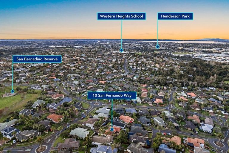 Photo of property in 10 San Fernando Way, Henderson, Auckland, 0612