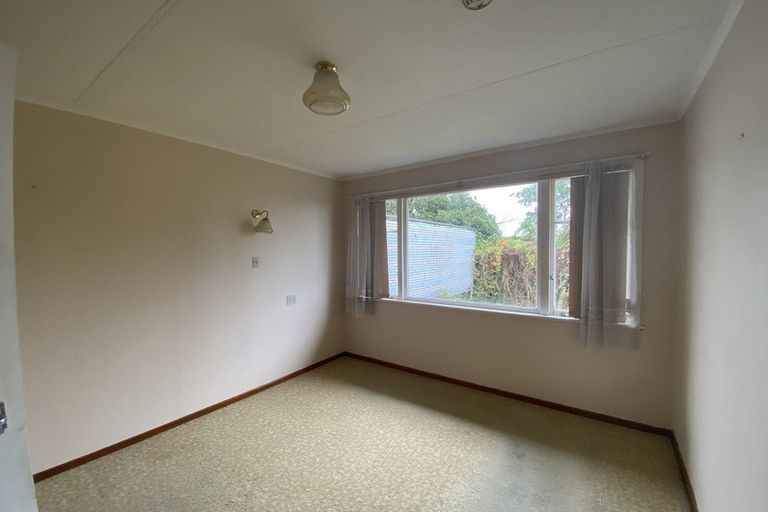 Photo of property in 75 Mould Street, Waitara, 4320
