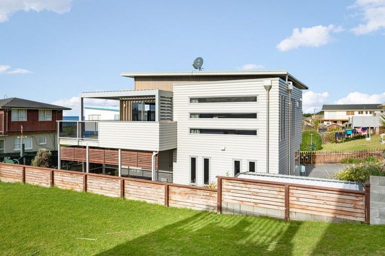 Photo of property in 273a Seaforth Road, Waihi Beach, 3611