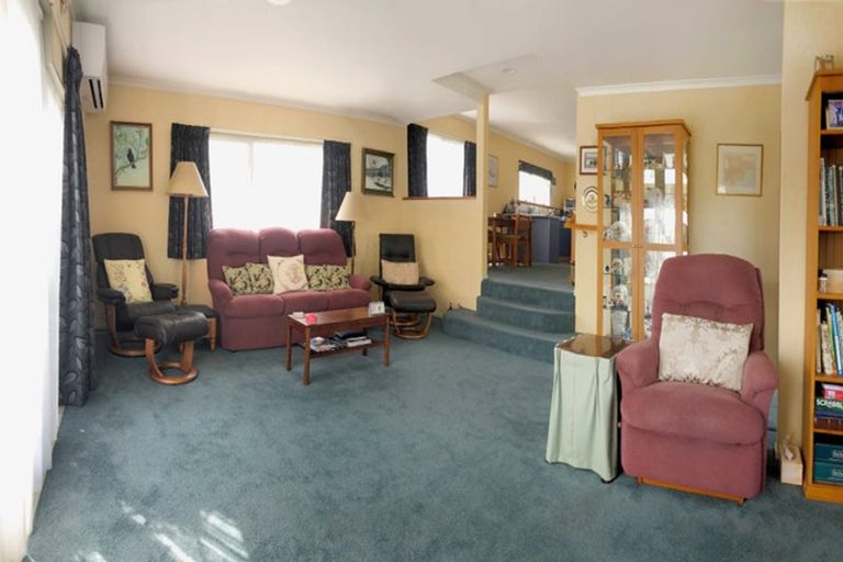 Photo of property in 4a Hoyte Place, Pukehangi, Rotorua, 3015