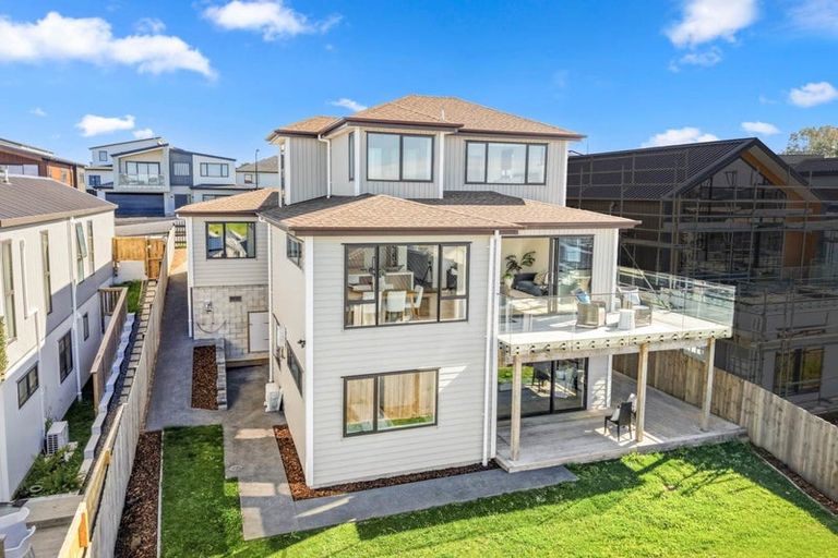 Photo of property in 57 Matangi View Drive, Orewa, 0931