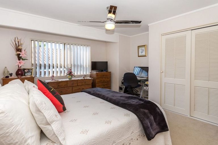 Photo of property in 4a Sunshine Place, Papakura, 2110