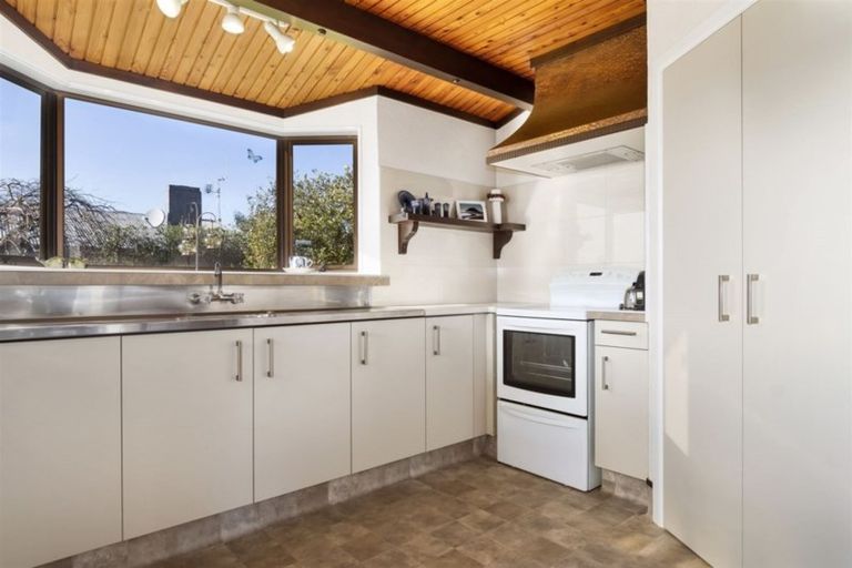 Photo of property in 385 Otumoetai Road, Otumoetai, Tauranga, 3110