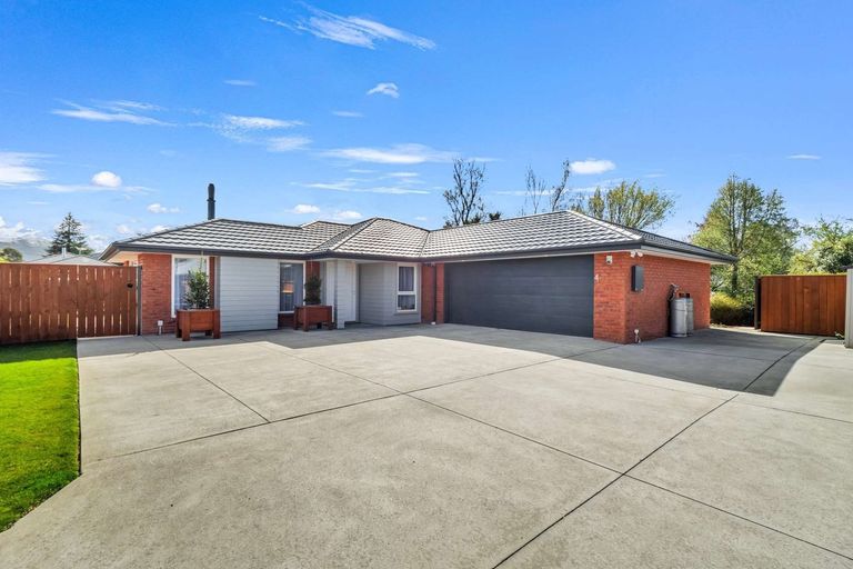 Photo of property in 4 Stonebridge Lane, Oxford, 7430