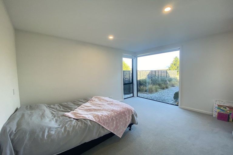 Photo of property in 5 Kotuku Lane, Jacks Point, Queenstown, 9371