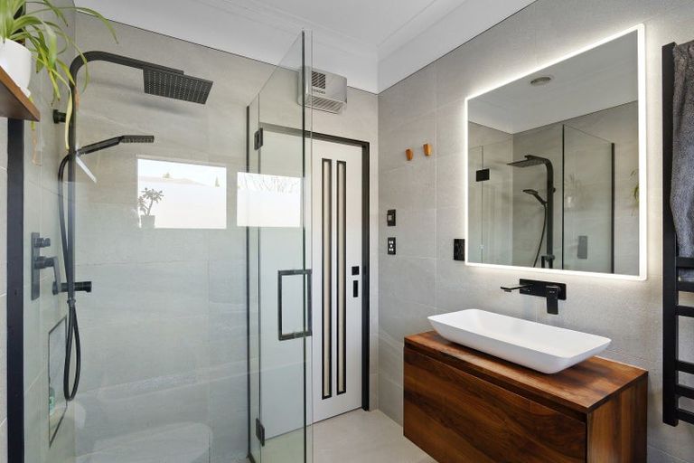 Photo of property in 99 Flockton Street, Mairehau, Christchurch, 8013