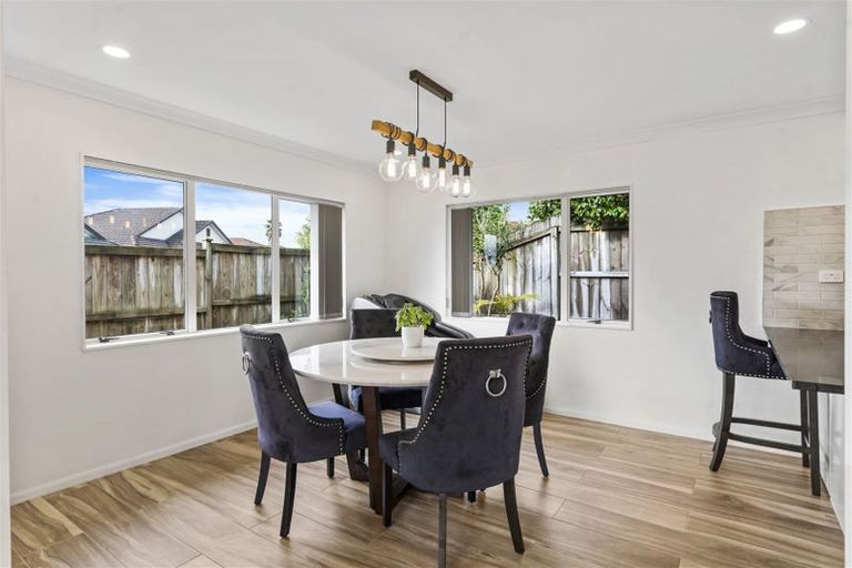 Photo of property in 18 Brittas Place, East Tamaki, Auckland, 2016