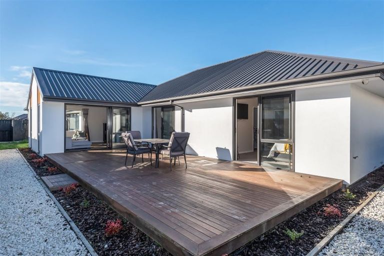 Photo of property in 16 Sorrel Gate, Halswell, Christchurch, 8025