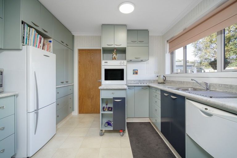 Photo of property in 2/17 Molesworth Place, Somerfield, Christchurch, 8024