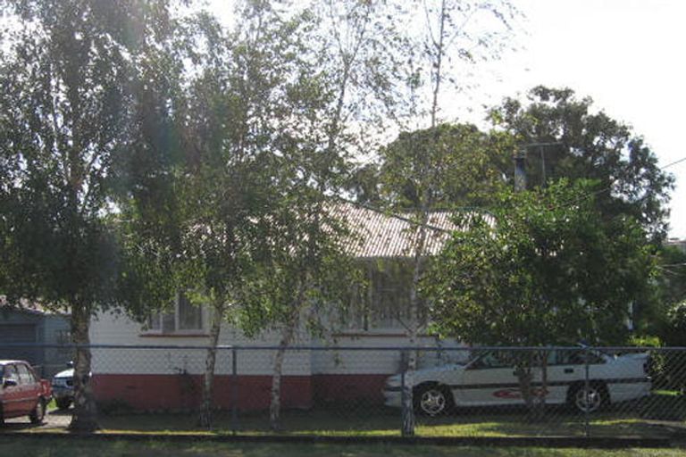 Photo of property in 50 Glen Marine Parade, Glendene, Auckland, 0602