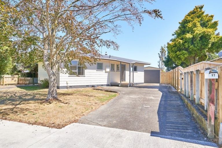 Photo of property in 97 Benmore Avenue, Cloverlea, Palmerston North, 4412