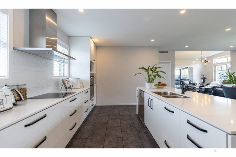 Photo of property in 28 Meadowstone Street, Gleniti, Timaru, 7910