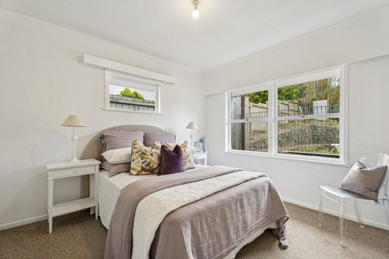 Photo of property in 85 Lynden Avenue, Hillcrest, Auckland, 0627