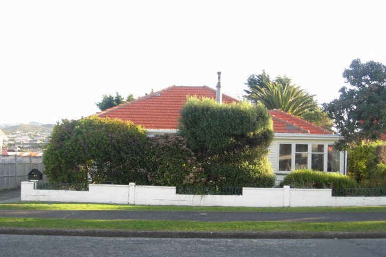 Photo of property in 26 Kapiti Crescent, Titahi Bay, Porirua, 5022
