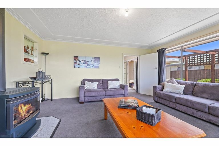 Photo of property in 63 Epsom Road, Sockburn, Christchurch, 8042