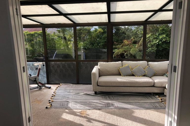 Photo of property in 2 Anaheim Place, Churton Park, Wellington, 6037