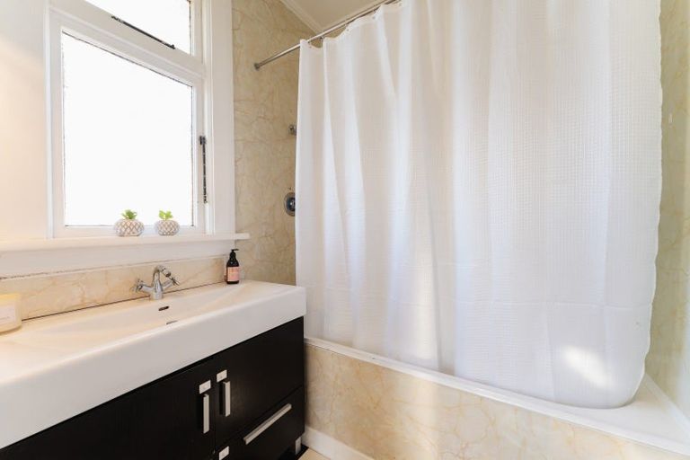 Photo of property in 10 Orbell Street, Dalmore, Dunedin, 9010