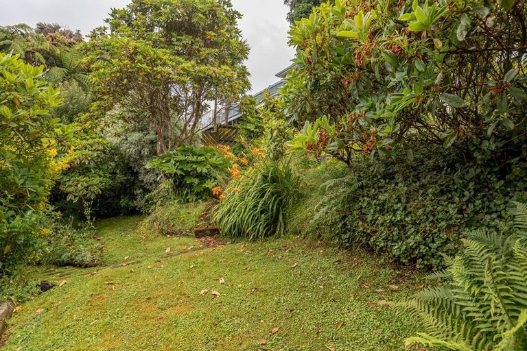 Photo of property in 27 Ngatitoa Street, Tawa, Wellington, 5028