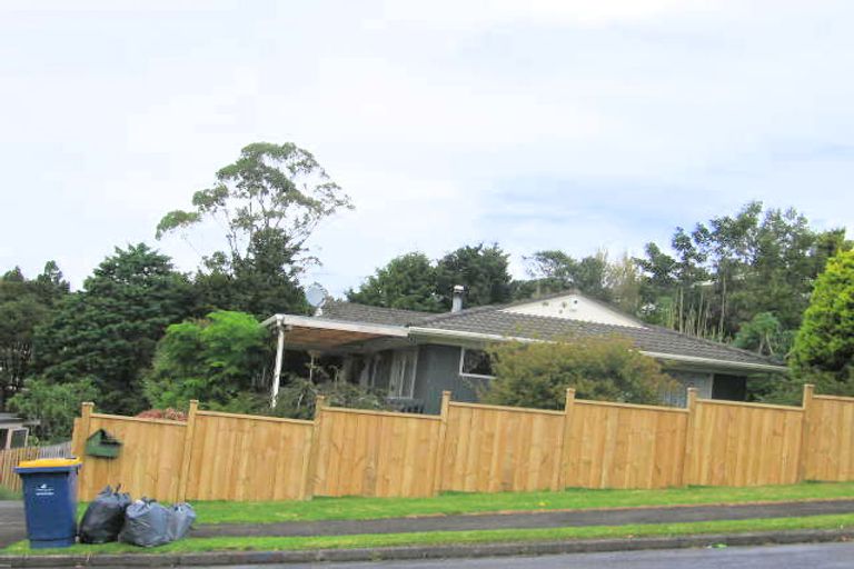 Photo of property in 1 Puketitiro Street, Glen Eden, Auckland, 0602