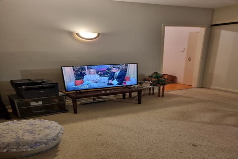 Photo of property in Grosvenor Flats, 19 Cottleville Terrace, Thorndon, Wellington, 6011