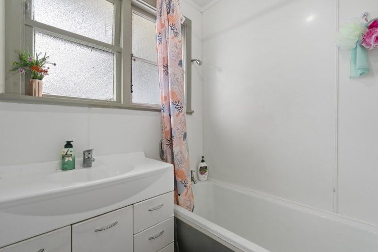 Photo of property in 1/10 Clement Grove, Taita, Lower Hutt, 5011