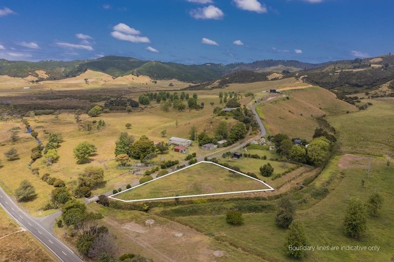 Photo of property in 8 White Rocks Rise, Kuaotunu, Whitianga, 3592