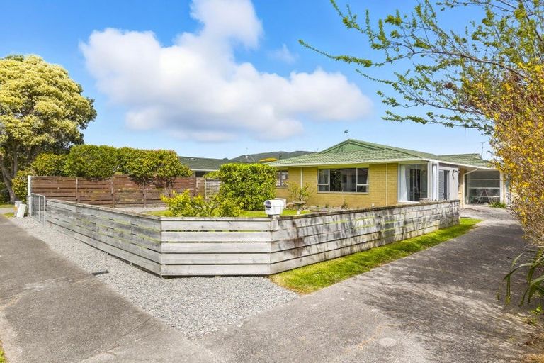 Photo of property in 26a Matai Street, Waikanae, 5036