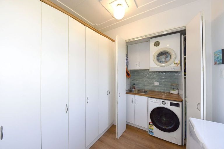 Photo of property in 74 Marine Parade, North New Brighton, Christchurch, 8083