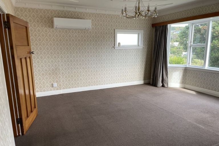 Photo of property in 3 Humber Street, Island Bay, Wellington, 6023