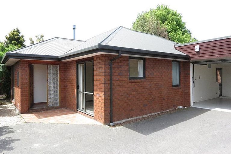 Photo of property in 26a Coniston Avenue, Ilam, Christchurch, 8041