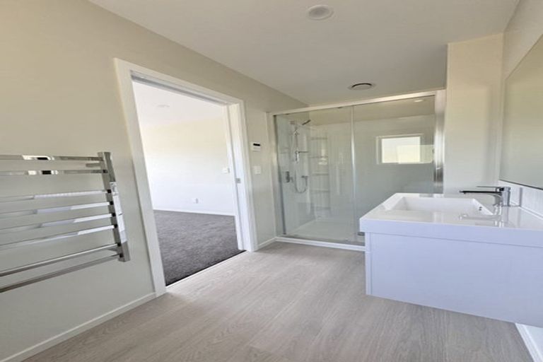 Photo of property in 9 Swinton Place, Churton Park, Wellington, 6037