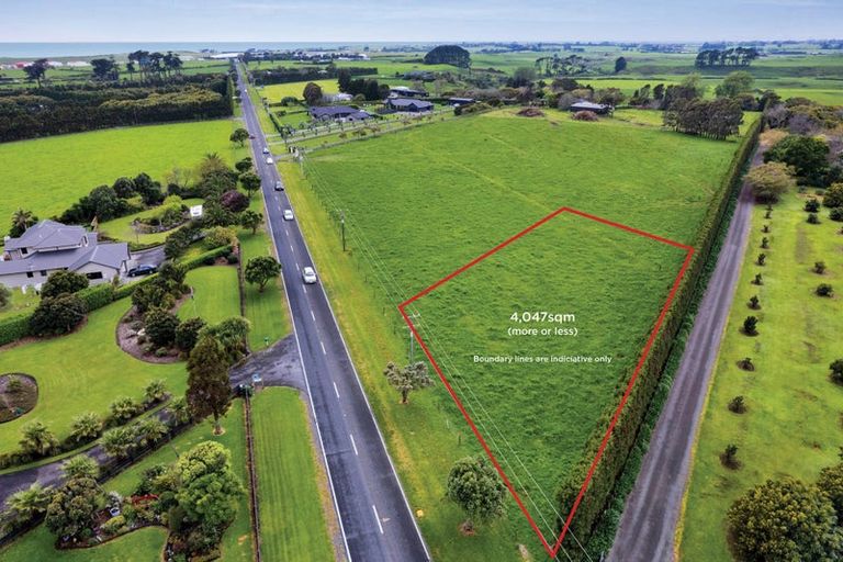 Photo of property in 84 Airport Drive, New Plymouth Airport, New Plymouth, 4373