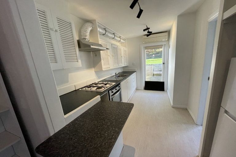 Photo of property in 10 Royal Street, Berhampore, Wellington, 6023