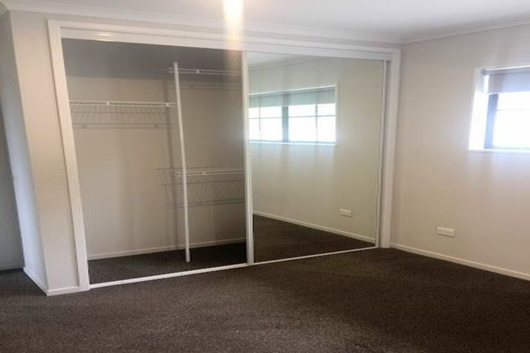 Photo of property in 8a Diosma Place, Botany Downs, Auckland, 2010