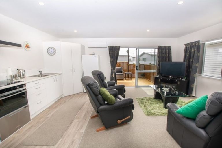 Photo of property in 11 Kamahi Crescent, Papamoa Beach, Papamoa, 3118