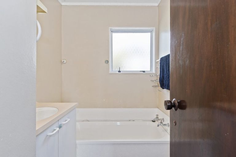 Photo of property in 4b Luke Street, Brookfield, Tauranga, 3110