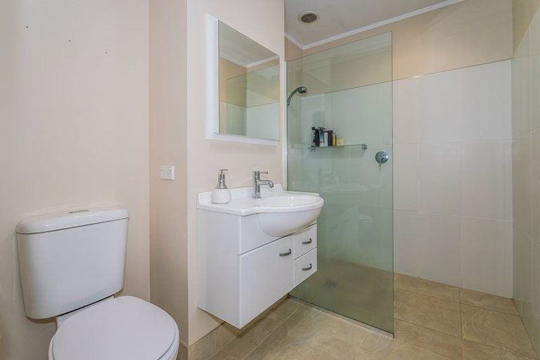 Photo of property in 41 Greenhithe Road, Greenhithe, Auckland, 0632