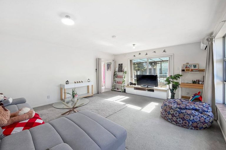 Photo of property in 2/59 Gardiners Road, Bishopdale, Christchurch, 8051