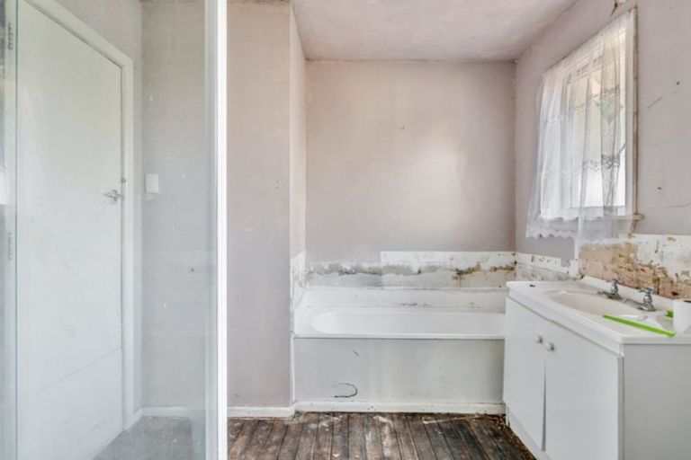 Photo of property in 20a Rowan Avenue, Aranui, Christchurch, 8061